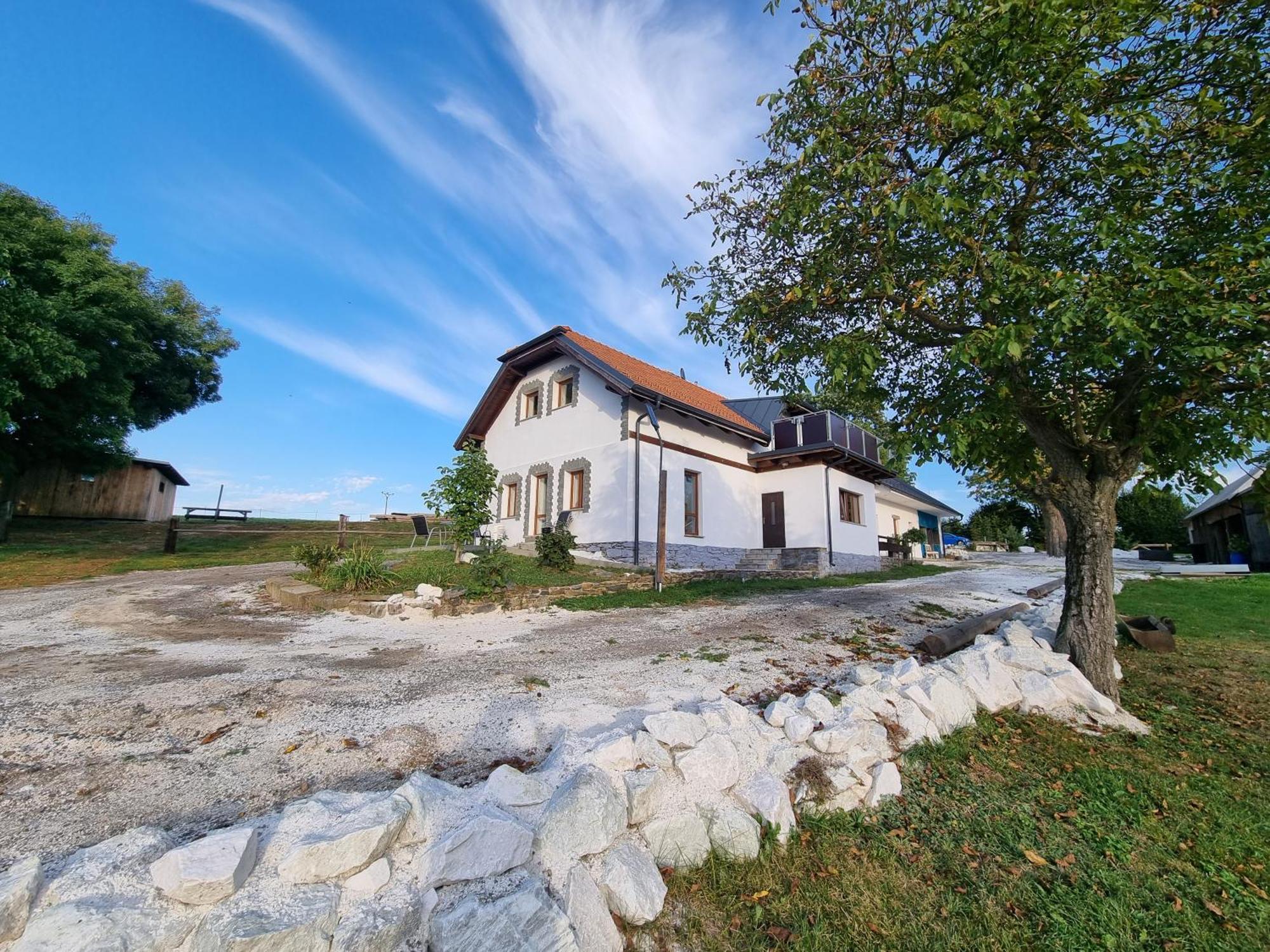 Hotel Cenovicky Dvur Cestin Exterior foto